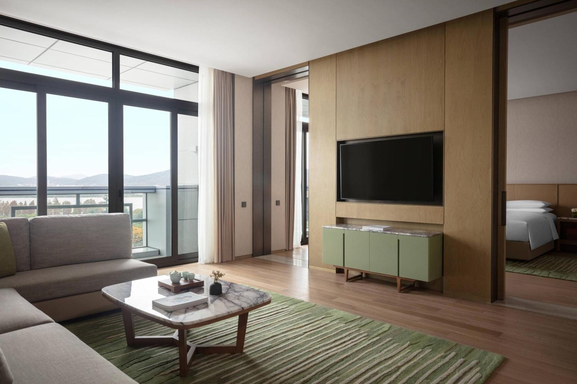 Wuxi Marriott Hotel Lihu Lake Exterior photo